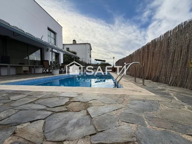 Casa amplia con piscina y jacuzzi en Calafell - foto 4