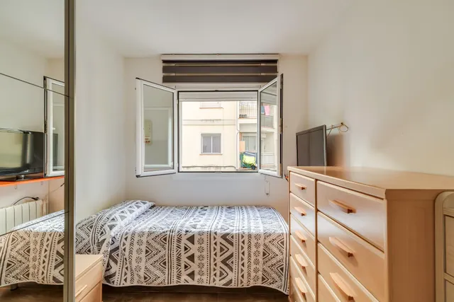 Espectacular piso, muy luminoso y listo para entrar a vivir en Prat de Llobregat!! — 28