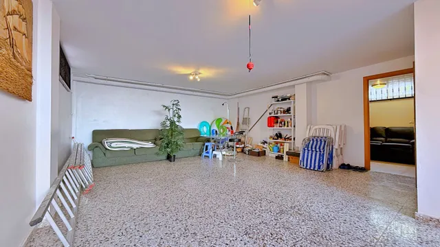 Villa 4 habitaciones 198m² en venta - Urbanización Perla del Mar — 46