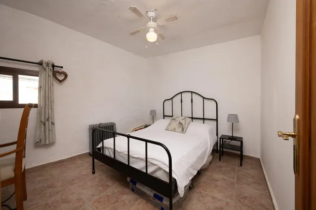 Tradicional casa de pueblo ubicada en Tolox — 13