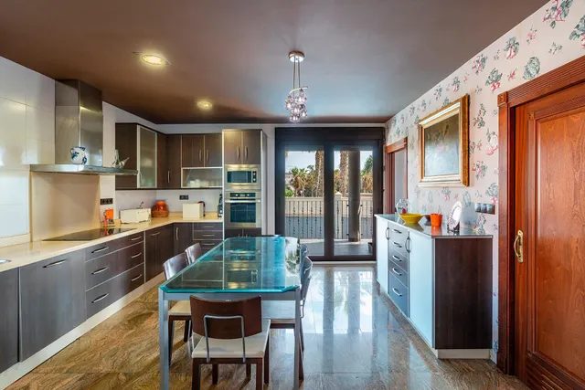 Exclusivo Chalet Independiente en Almerimar: Elegancia, Amplitud, Privacidad, Gran Parcela, Excelentes Calidades y Acabados de Lujo — 12