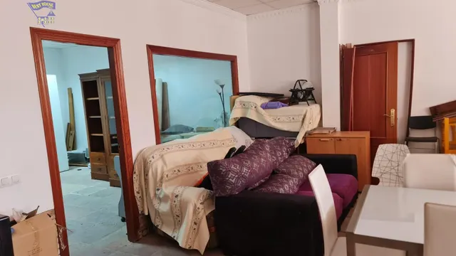 SE VENDE LOCAL DIÁFANO EN ZONA CUESTA DE LA RUJANA — 15