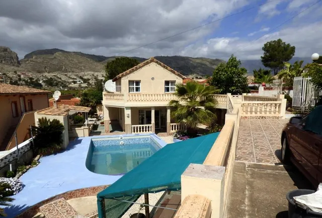 SE VENDE GRAN CHALET EN BELLA ORCHETA — 2