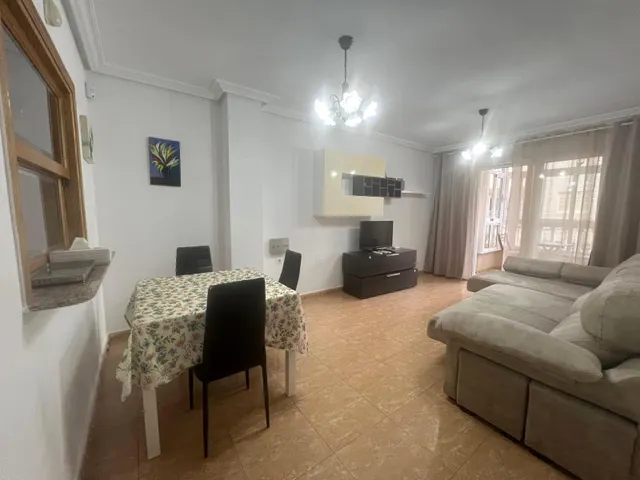 ¡alquiler de larga duración en Torrevieja! amplio y luminoso apartamento de 2 dormitorios en calle caballero de rodas — 6