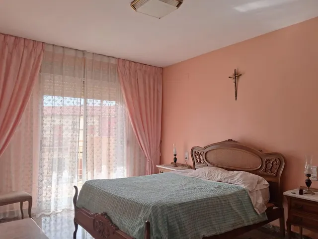 Amplia vivienda con gran garaje, patio y excelente luminosidad — 27