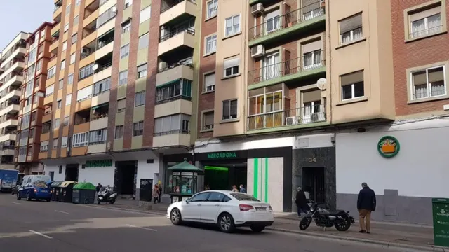 AVDA NAVARRA - 164 m2 de LOCALES COMERCIALES A PIE DE CALLE. — 24
