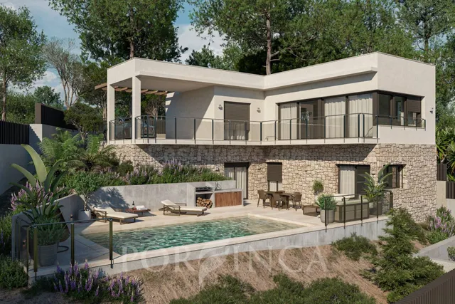 Obra nueva con piscina y magníficas vistas al mar y la monta