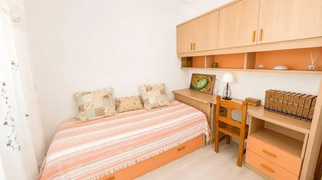 MAGNIFICO CHALET ADOSADO CON GRAN PARCELA, JARDIN Y PISCINA PRIVADA — 19