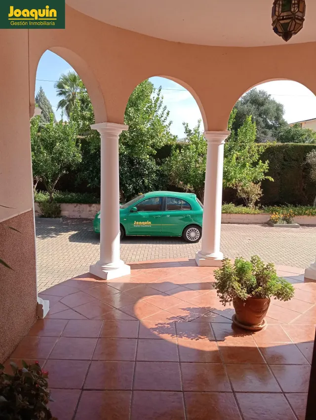 Espectacular chalet urbano con piscina y casa de invitados en Los Encinares de Alcolea. — 4