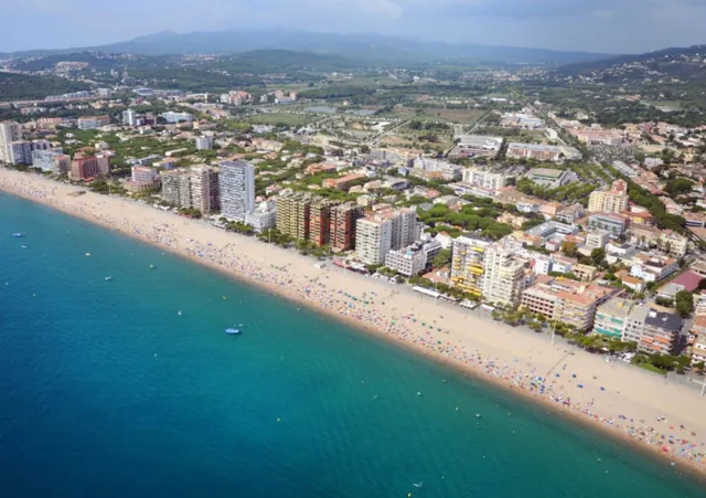 Edificio 1080m² en venta - 2º línea de mar - foto 5