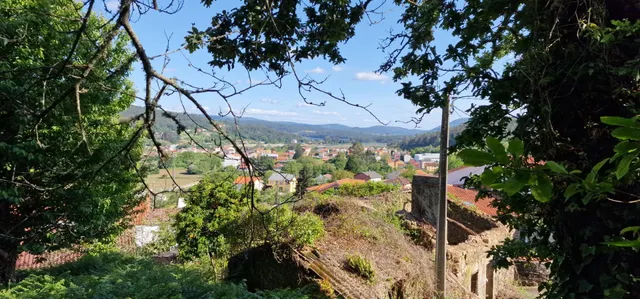CASA DE PIEDRA CON TERRENO OPARA REFORMAR EN OUTES — 31