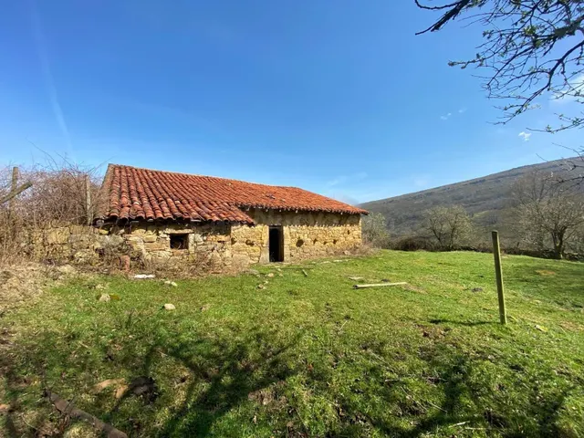 CABAÑA EN PARQUE NACIONAL RESERVA DEL SAJA