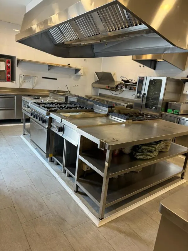 Restaurante 7 habitaciones 756m² en venta - Paraiso-Barronal — 40