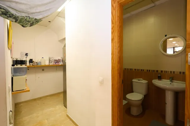 Local comercial en venta – opción conjunta o por separado — 21