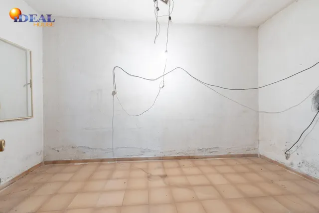 LOCAL COMERCIAL EN VENTA EN C/ASTURIAS — 5