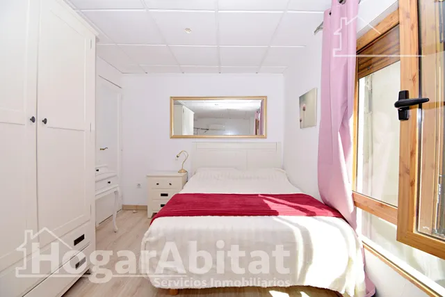 Precioso ático dúplex, impecable y luminoso, todo amueblado y en pleno centro histórico — 34