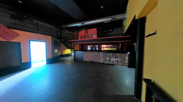 LOCAL COMERCIAL EN VILLABLINO — 3