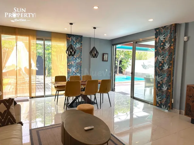 VILLA DE LUJO CON APARTAMENTO INDEPENDIENTE EN LOS CRISTIANO - foto 2