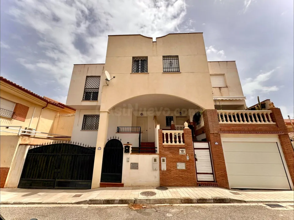 ¡¡TU FUTURA CASA EN HUETOR VEGA!!