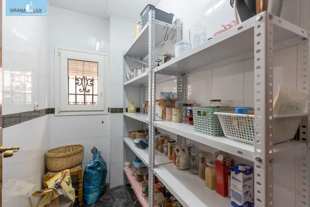 Complejo industrial con vivienda en Alhendín con 2500 metros cuadrados — 20