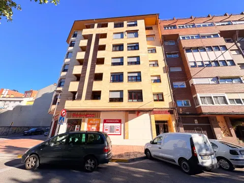 GRAN PISO CON TERRAZA DE 58m2
