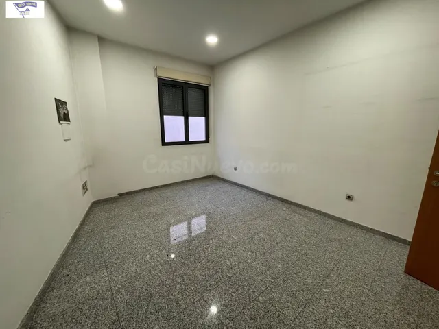Amplia Oficina en Alquiler - Ideal para Profesionales en el 