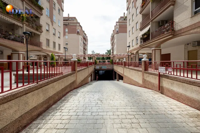 Plaza de garaje en Villarejo. — 3