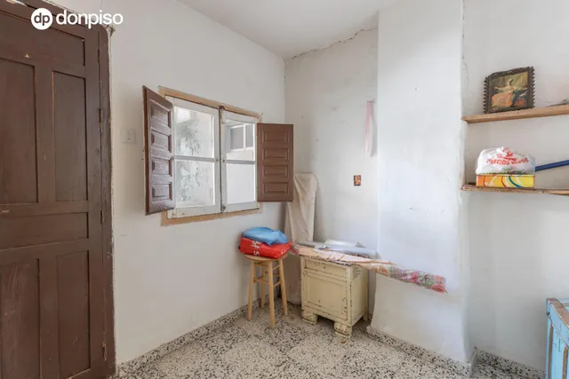 EXCEPCIONAL OPORTUNIDAD EN PLENO CENTRO DE HUÉTOR VEGA — 43