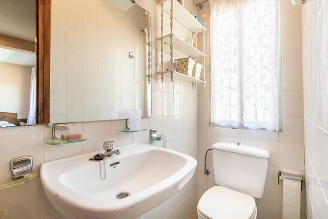 Chalet independiente con piscina y pista de tenis en Alfacar — 19