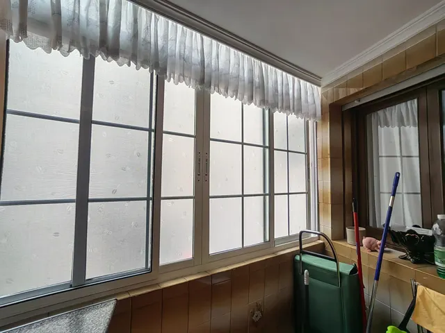 AMPLITUD, TERRAZA Y UBICACIÓN A POCOS MINUTOS DE LA PLAYA — 37
