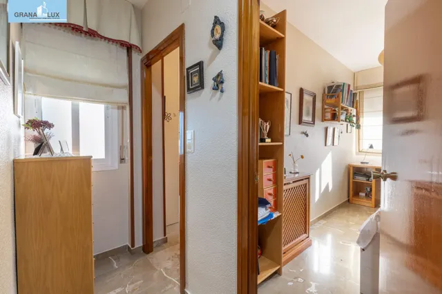 Amplio y luminoso piso de 3 dormitorios listo para entrar a vivir junto al metro de Albolote — 32