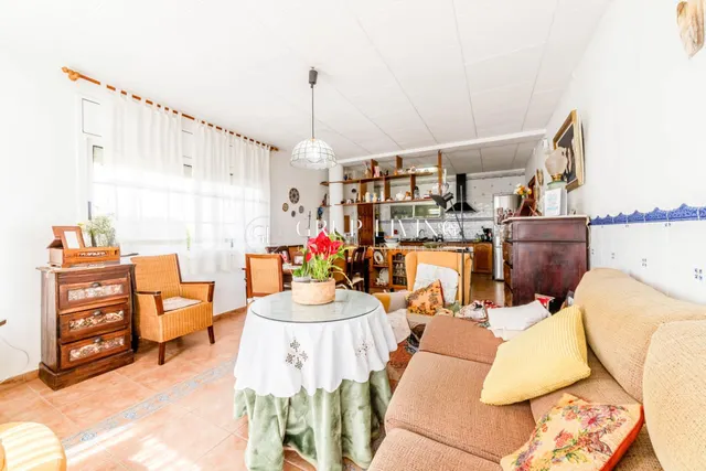ELEGANTE CASA ESQUINERA DE ESTILO INGLÉS CON VISTAS AL MAR — 31