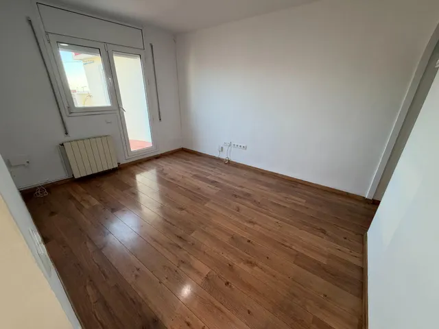 Ático de 2 habitaciones más despacho con terraza de 22 m2 — 25