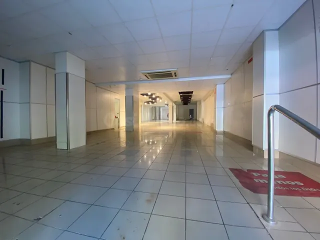 LOCAL ALQUILER AVENIDA RICARDO CARAPETO - foto 4