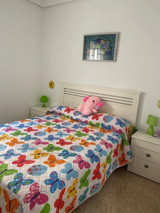 AMPLIO ÁTICO REFORMADO 3 HAB, 2 BAÑOS. a 300 metros de la pl - foto 2