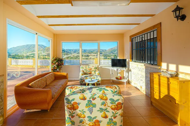 Villa exclusiva en La Nucía | parcela de 3.947 m2, piscina privada y amplias zonas de ocio — 39