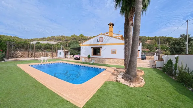 Casa en venta en Polop con piscina privada, gran parcela y vistas despejadas — 26