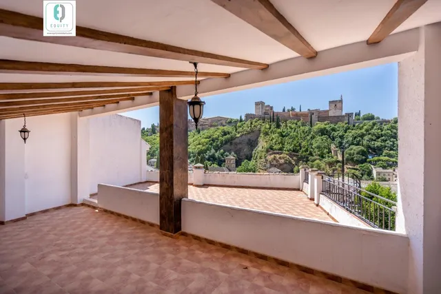 ESPECTACULAR CHALET CON VISTAS ÚNICAS A LA ALHAMBRA — 3