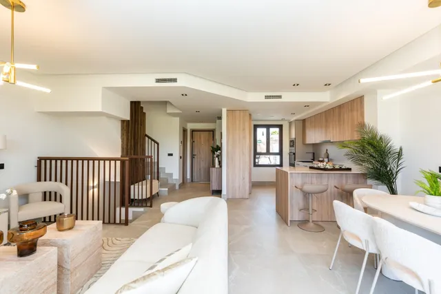 Un nuevo proyecto en La Cala Resort compuesto por 26 amplios adosados en primera línea de golf con vistas panorámicas sobre el residencial y el valle de Mijas. — 20