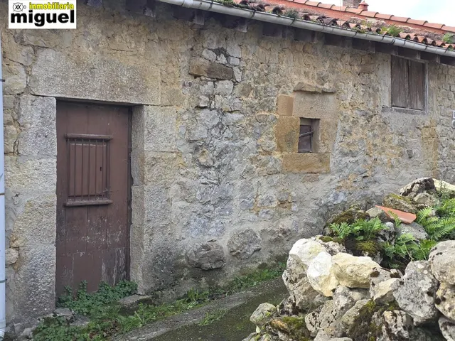 Se vende gran casa de piedra con cuadra anexa en Herrerías — 7