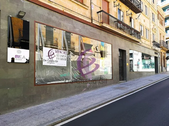 LOCAL COMERCIAL DE 400 METROS CON GRAN ESCAPARATE A 100 METROS DE PLAZA MAYOR — 4