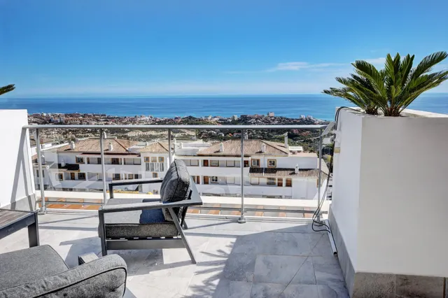 Atico Moderno de Esquina con Vistas Panoramicas al Mar y cen - foto 4
