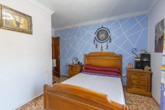 Amplio Adosado en el Corazón de Alcalá la Real con Vistas al Castillo — 27