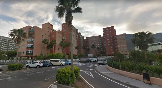 Punta Larga. Piso 3 habitaciones una en suite, 2 baños en urbanización cerrada calidad. — 2