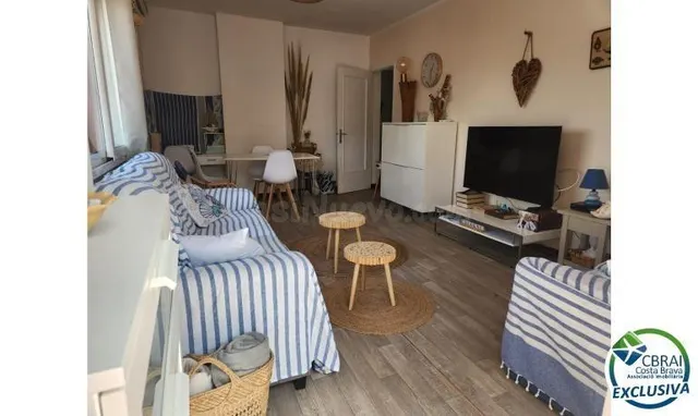 Acogedor apartamento de 85 m2 con un amplio balcón en pleno  - foto 4