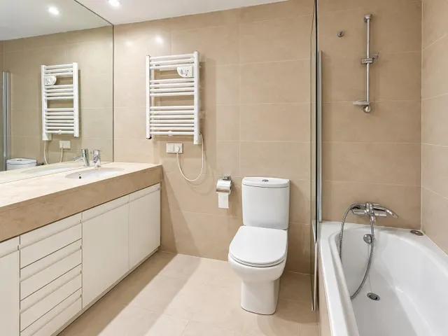 Alquiler de amplio piso 3 habitaciones con terraza, piscina, parking y trastero en Palma — 13