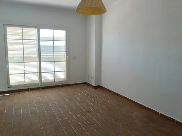 Amplio Adosado en el Corazón de Algeciras — 12
