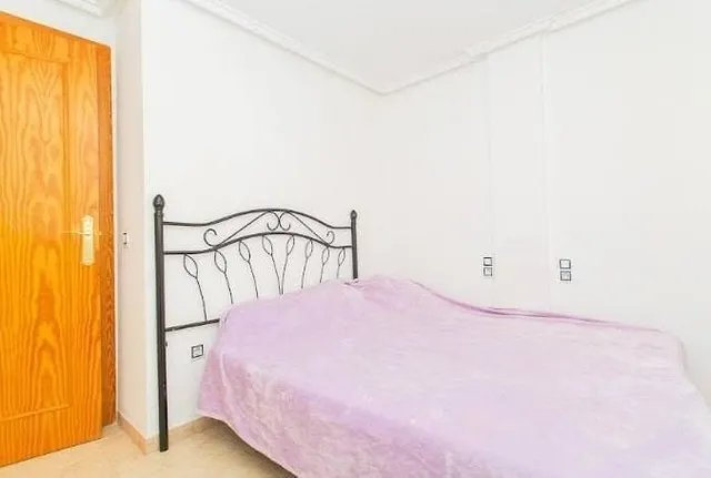 Gran apartamento en Torrevieja: 3 hab, 2 baño — 11