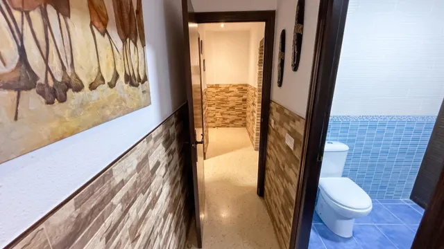 PISO VPO en PLANTA BAJA con PATIO y plaza de GARAJE en la CTRA. de MEDINA. — 9