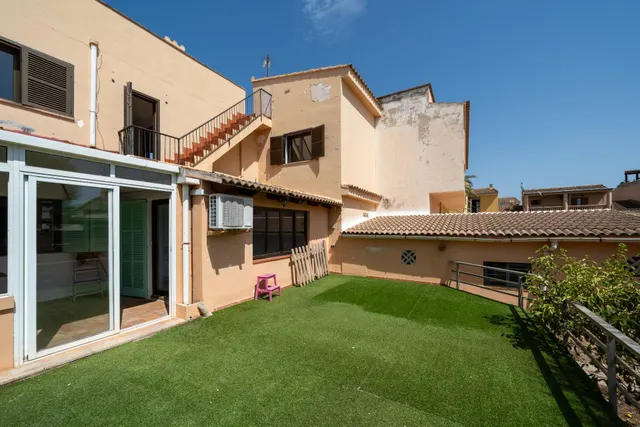 Adosado amplio y luminoso con terraza privada exterior — 39